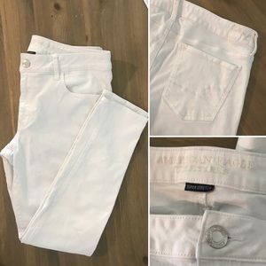 AE straight leg white jeans